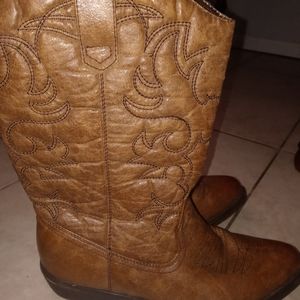 NWOT Cowgirl Boots